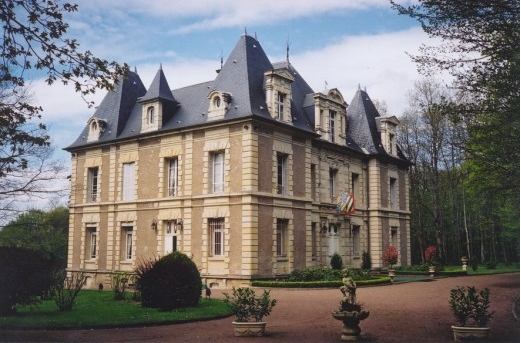 Fichier:Chateau-Marigny.jpg