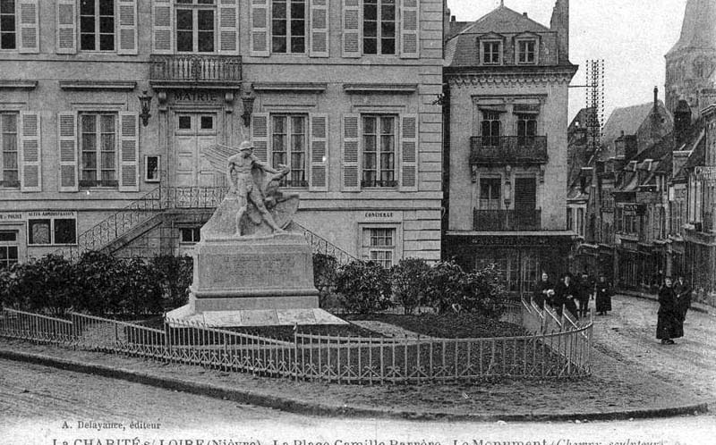 Fichier:CPA-La Charite14.jpg