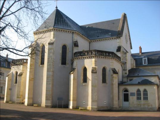 Fichier:Chapelle Saint Gildard Nevers.jpg