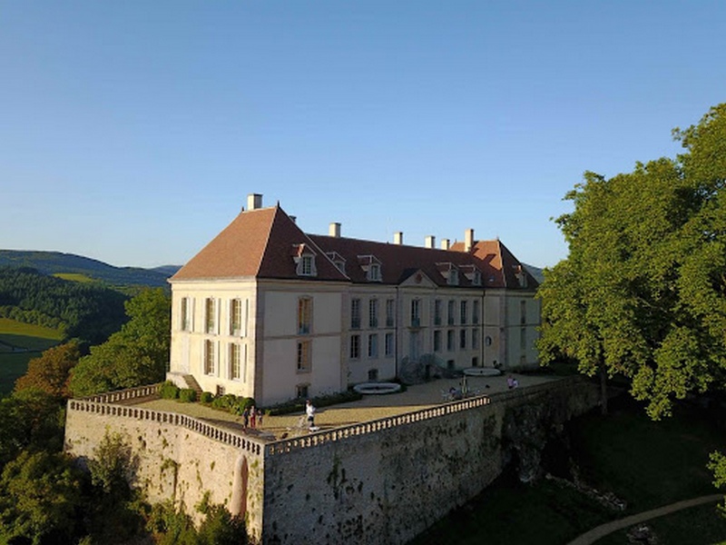 Fichier:Larochemillay Château de la Roche.jpg