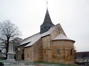 Fichier:Eglise-Montigny aux Amognes.jpg
