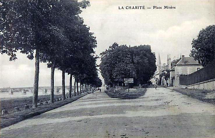 Fichier:CPA-La Charite12.jpg