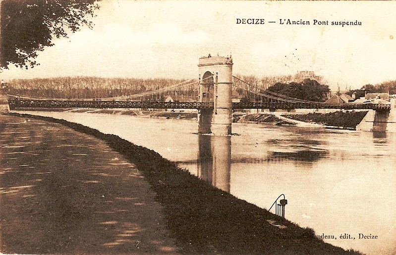 Fichier:Villages-Decize L'ancien Pont suspendu.jpg