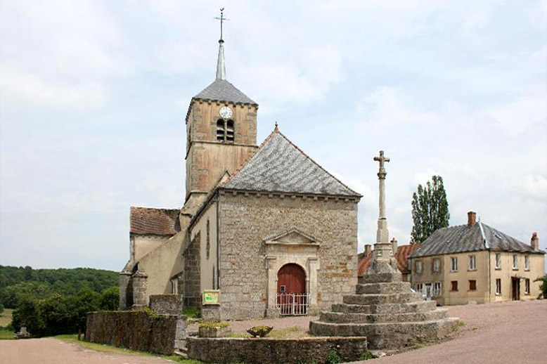 Fichier:Eglise-Marigny l'Eglise.jpg