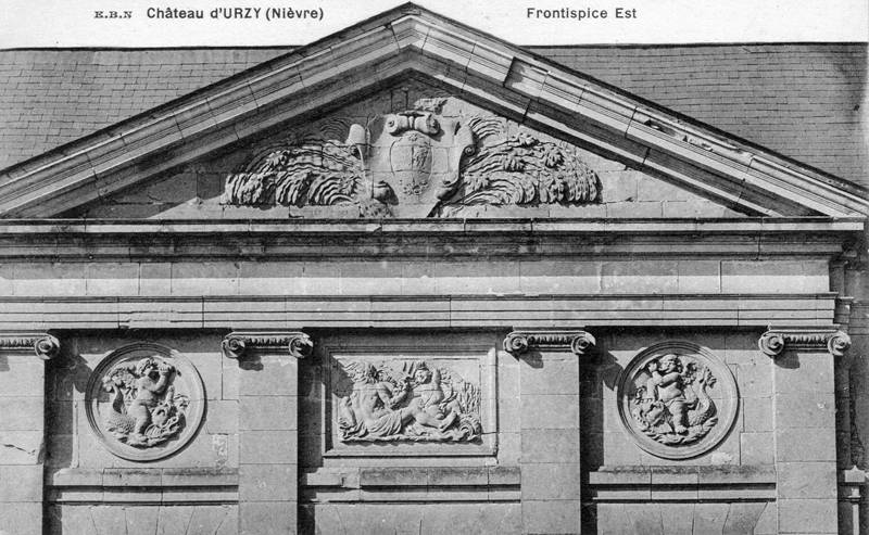 Fichier:Urzy Château évêques frontispice est.jpg