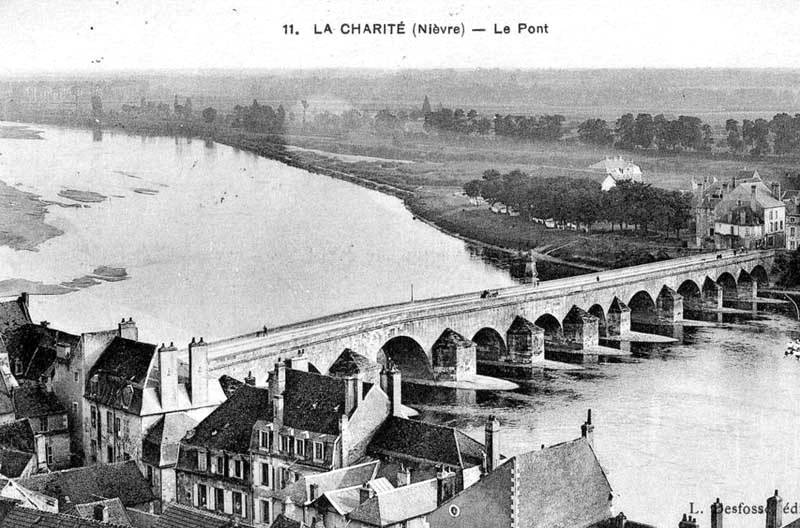 Fichier:La Charité pont de Loire.jpg