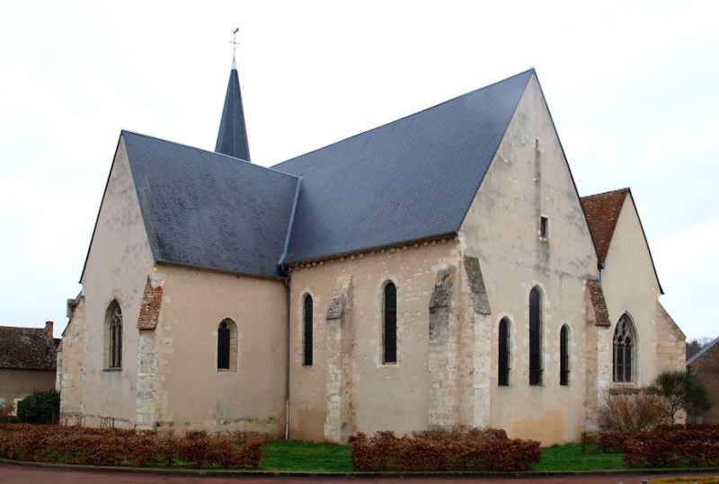 Fichier:Neuvy-sur-Loire-58-église+.jpg
