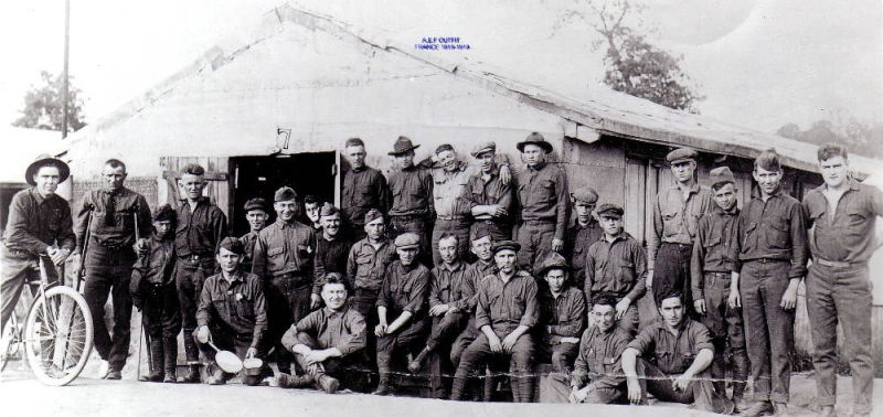 Fichier:Champvert camp 02.jpg