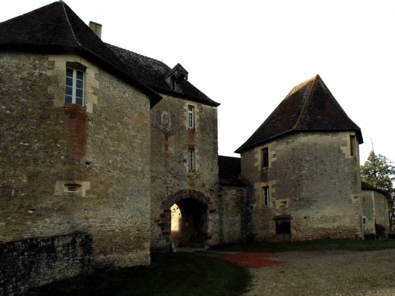 Fichier:Druy Parigny château 02.JPG