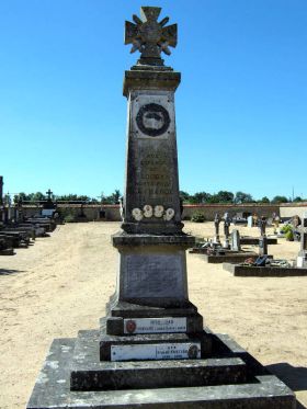 Sougy sur Loire Monument aux morts.jpg