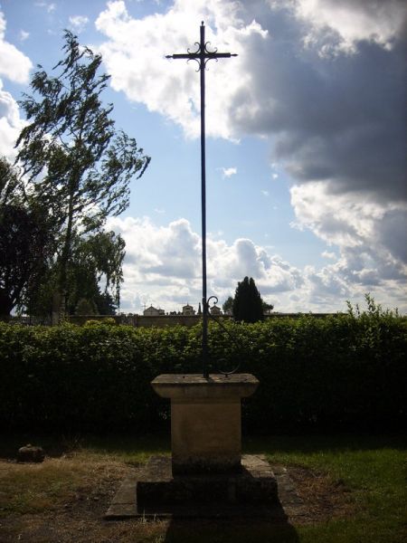 Fichier:Raveau Croix 01.jpg