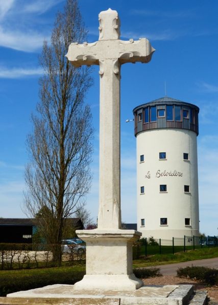 Fichier:Saint Andelain Belvédère.jpg