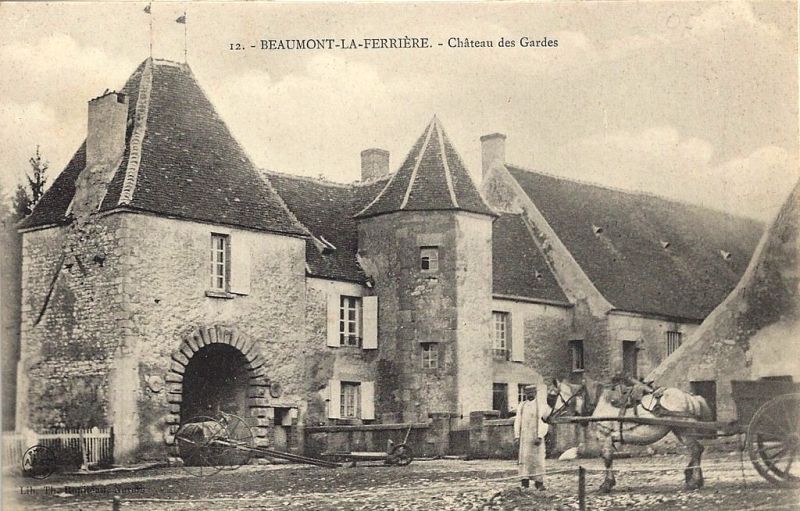 Fichier:Beaumont la Ferrière château des Gardes.jpg