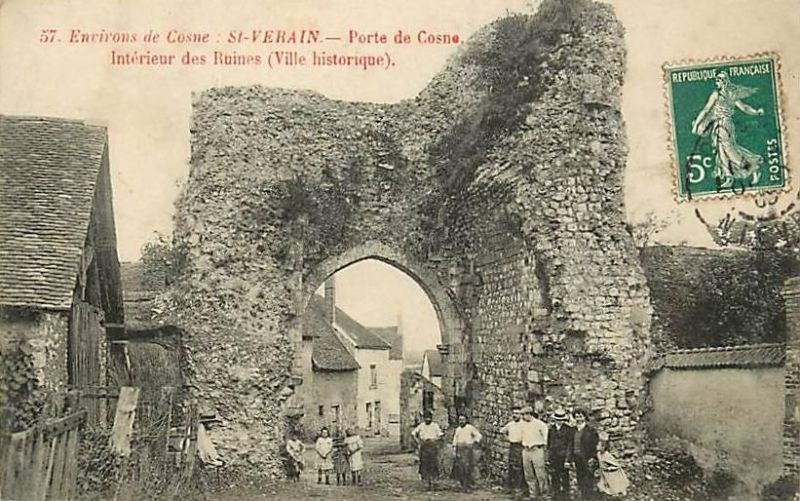 Fichier:Saint Vérain porte de Cosne 1.jpg