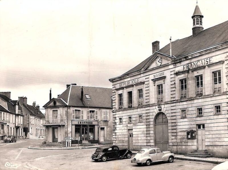 Fichier:Mairie-Chateauneuf VDB01.jpg
