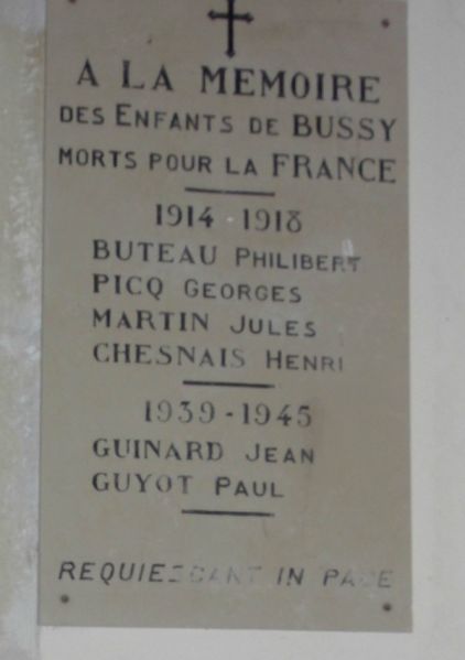 Fichier:Bussy la Pesle monument aux morts.jpg