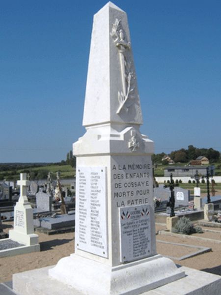 Fichier:Cossaye monument aux morts.jpg