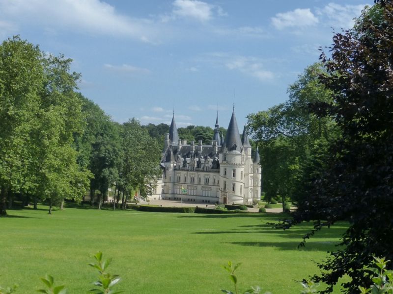 Fichier:Pouilly chateau du Nozet.jpg