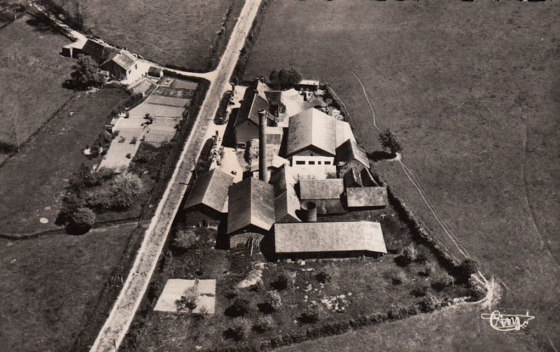 Fichier:Poterie Thomas vue aérienne.jpg
