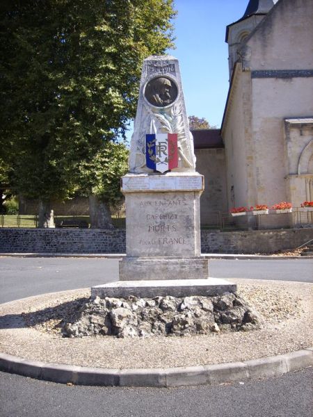 Fichier:Garchizy monument aux morts.jpg