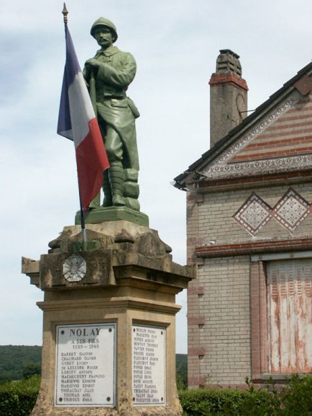 Fichier:MAM-nolay 1.jpg